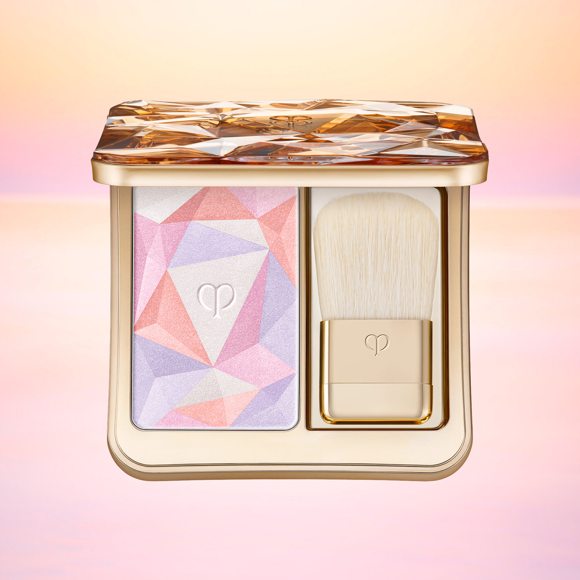 The Luminizing Face Enhancer | Clé de Peau Beauté