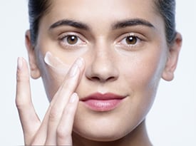 Crème-huile démaquillante et lait démaquillant douceur | Cl&eacute; de Peau Beaut&eacute;